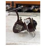 Vintage Shakespeare 2062 Spinning Fishing Reel