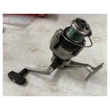 Abu Garcia CD-4 1000 S4 Center Drag Spinning Reel