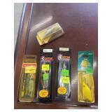 5 Crank bait Lures, Wiggle Wart, LongBill Spot.
