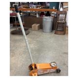 Central Hydraulics 2 1/4-ton hydraulic floor