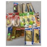 HUGE 16pc Diver Bait Lures Bandits Deep River,