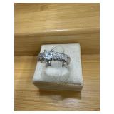 Sz7 Fashion Zirconia Silver Tone Ring w/Round Cut