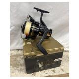 Vintage Daiwa RG2600 Regal Gold skirted spool