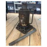 Hydraulic Bottle Jack, commonly used for heavy