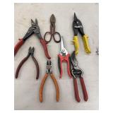 BUNDLE OF VARIOUS SNIP TOOLS.