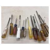MISC SCREWDRIVER BUNDLE. FLAT AND PHILLIPS HEAD.