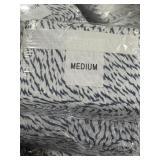 BUNDLE OF 26 BRADY MEDIUM BLUE WHITE WAXER MOP