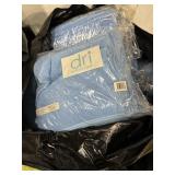 DRI BY TRICOLOR CLEAN MICROFIBER TOWELS. LIGHT