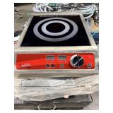 AVANTCO SINGLE COUNTERTOP INDUCTION RANGE. 120V -