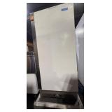 ARCTIC AIR COMMERCIAL REFRIGERATOR. LOCKS AND HAS