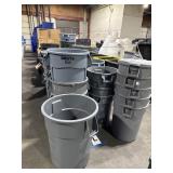 BUNDLE OF TWO LARGE TRASH CANS. RANDOM PICK AT