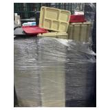 HUGE PALLET OF DIVIDED MEAL TRAYS AND FLAT TRAYS.