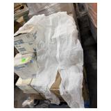 BUNDLE OF POLYLITE ISOLATION GOWNS, POLYPROPYLENE