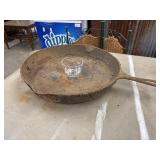 HUGE Vintage, heavily rusted cast iron skillet