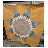 VINTAGE LONE STAR HAND MADE QUILT. 69ï¿½x69ï¿½.