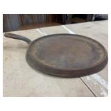 Vintage Wagner Ware Round Cast Iron Griddle