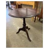 Georgian style Tri-leg Parlor table. One foot