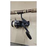 vintage Daiwa D2500 spinning reel with rod