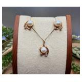 14k Yellow Gold 16" Necklace with Pearl & Diamonds
