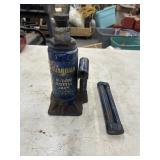 Guardian 8-ton Hydraulic Bottle Jack with its