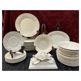 29pc Metlox Vernon Dish Ware