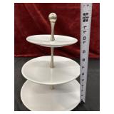 Pampered Chef Adjustable Tiered Plate Stand