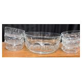 1 vintage Arcoroc France clear glass serving bowl