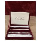 Silver plated butter knives of  'Silver Treasures'
