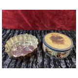 Lincoln gelatin mold and biscuit tin.
