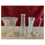 Bundle of vases.