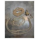 Bundle of pearl jewelry. Costume jewelry