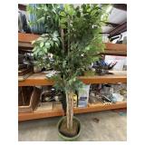 Artificial ficus tree