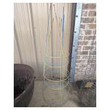 2 Multi-tiered, cone-shaped metal wire tomato