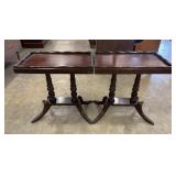 Mid-20th-century traditional mahogany pedestal