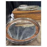 Sheffield silver-plated serving tray features a
