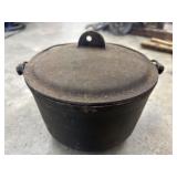 Vintage cast iron Dutch oven or bean pot