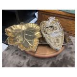 Vintage gold-tone metal filigree napkin rings,
