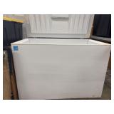 White, top-opening chest freezer with an Energy