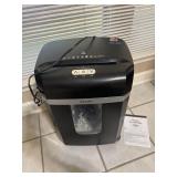Swingline Stack and shred 60x shredder.