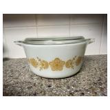 Vintage Pyrex Butterfly Gold 474-B Dish with Lid