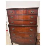 Dixie Mahogany 6-drawer Duncan Phyfe Style Chest
