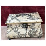 Vintage keepsake box