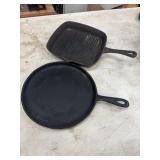 Vintage cast iron round flat-top griddle, square