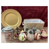 15pc. Christmas: charger plates, metal