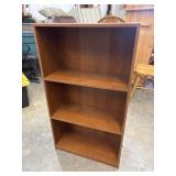 Light cherry-finished wooden 3-tier standard