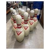 Set of 10 of vintage Vultex II bowling pins with