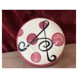 Gail Pittman 02 ceramic keepsakes box. Crack.