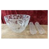 3 pc. Etched glass bowl and plastic cracker