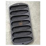 Lodge vintage cast iron corn cornbread mold pan