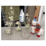 Set of decorative cream and gold-toned metal